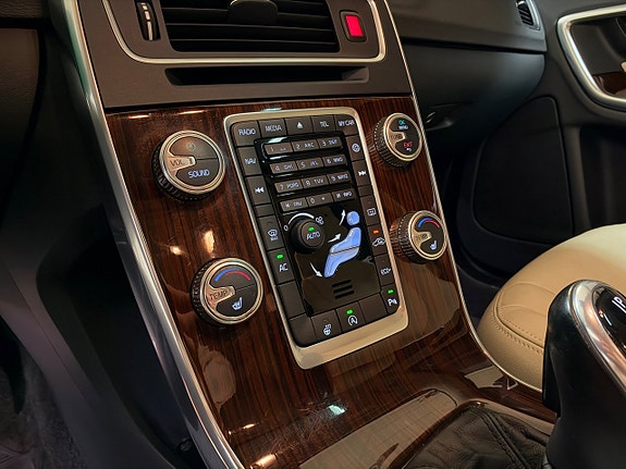 Volvo V60 20 of 26