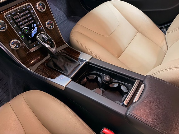 Volvo V60 22 of 26
