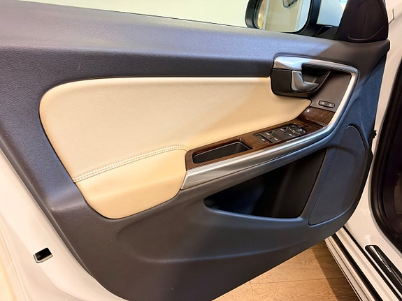 Volvo V60 12 of 26