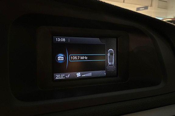 Volvo V40 15 of 20
