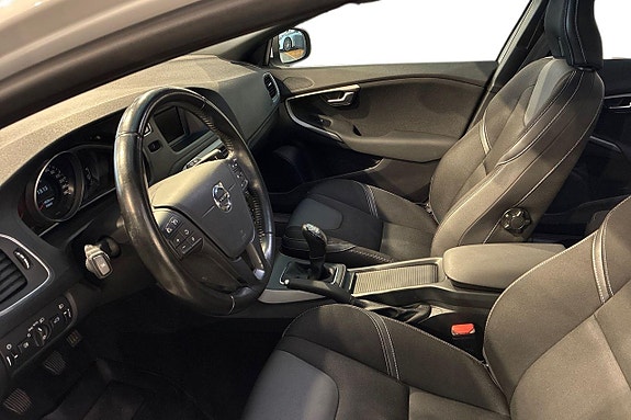 Volvo V40 9 of 20