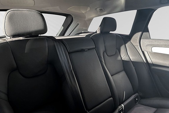 Volvo V90 11 of 30