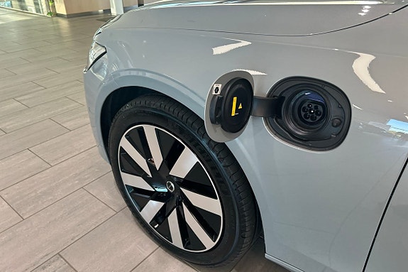 Volvo V90 18 of 30