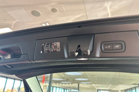 Volvo V90 16 of 30