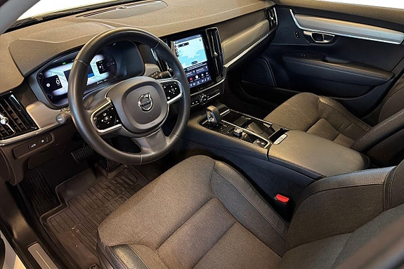 Volvo V90 10 of 28