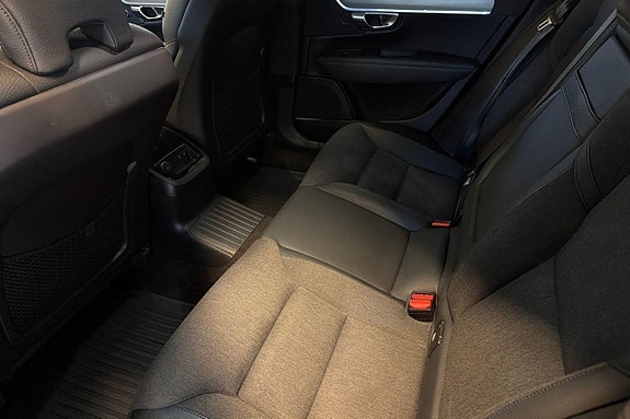Volvo V90 23 of 28