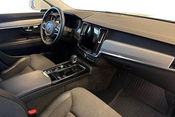 Volvo V90 11 of 28