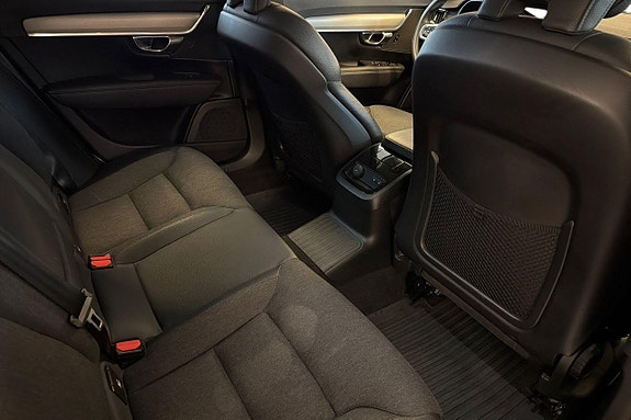 Volvo V90 21 of 28