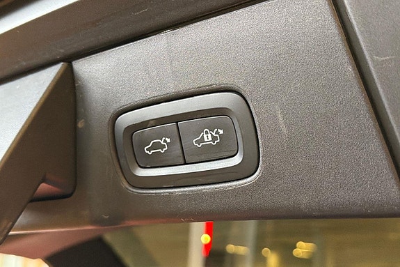 Volvo V90 26 of 28
