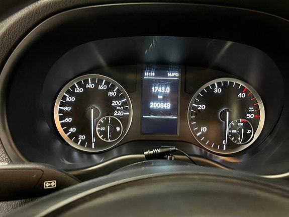 Mercedes-Benz Vito 109 12 of 19