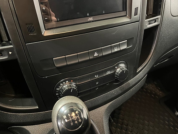 Mercedes-Benz Vito 109 14 of 19