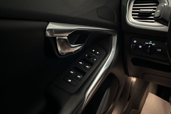 Volvo V40 13 of 18