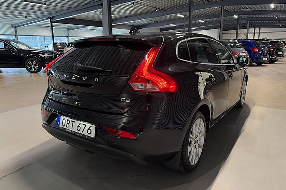 Volvo V40 4 of 18