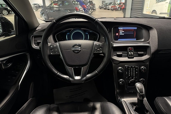 Volvo V40 10 of 18