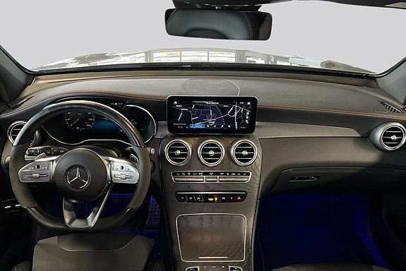 Mercedes-Benz GLC 300 e 7 of 22