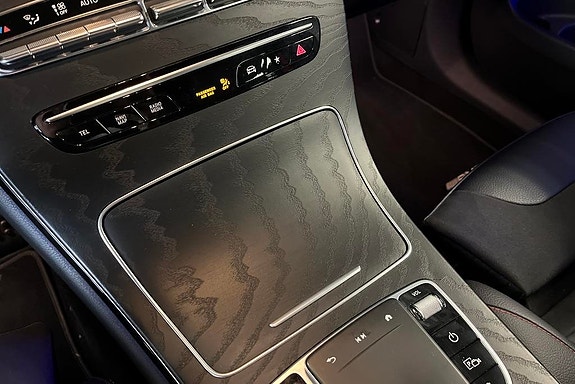 Mercedes-Benz GLC 300 e 12 of 22