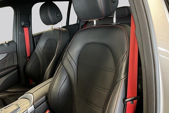 Mercedes-Benz GLC 300 e 20 of 22