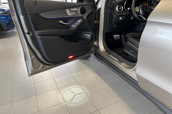 Mercedes-Benz GLC 300 e 19 of 22