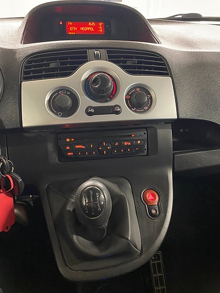 Renault Kangoo Express 13 of 13