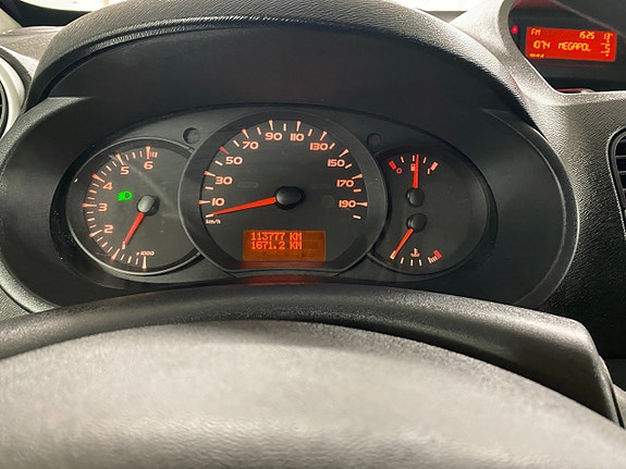 Renault Kangoo Express 12 of 13