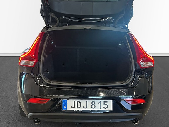 Volvo V40 6 of 10