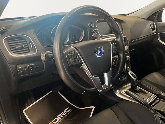 Volvo V40 7 of 10