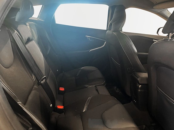 Volvo V40 8 of 10