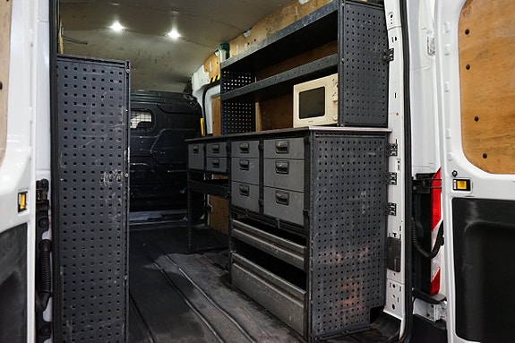 Ford Transit 7 of 11