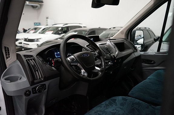 Ford Transit 10 of 11