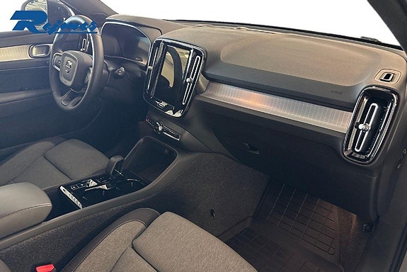 Volvo XC40 19 of 29