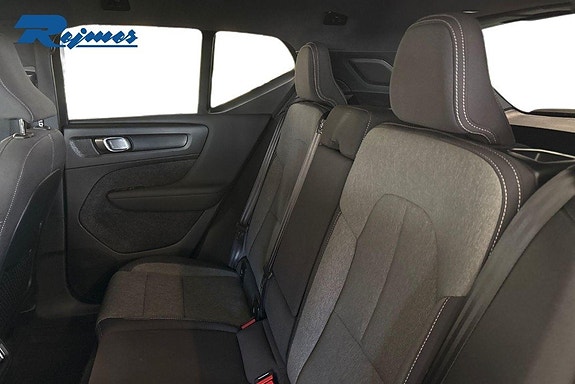 Volvo XC40 20 of 29