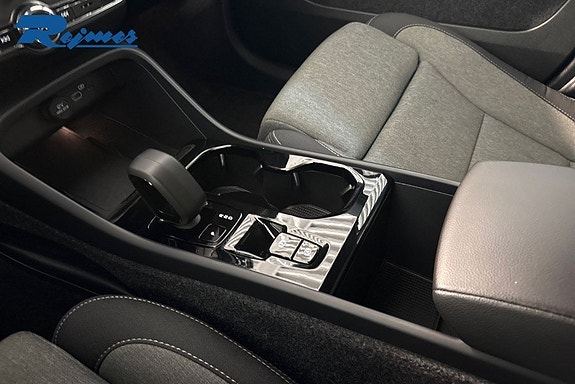 Volvo XC40 16 of 29