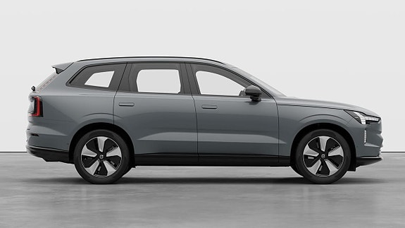 Volvo EX90 12 of 26