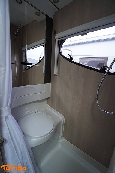Adria ACTION 361LH 10 of 16