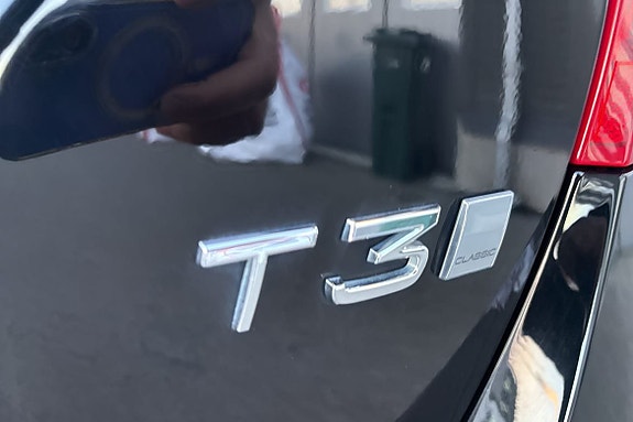 Volvo V60 13 of 23