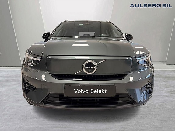 Volvo EX40 6 of 29