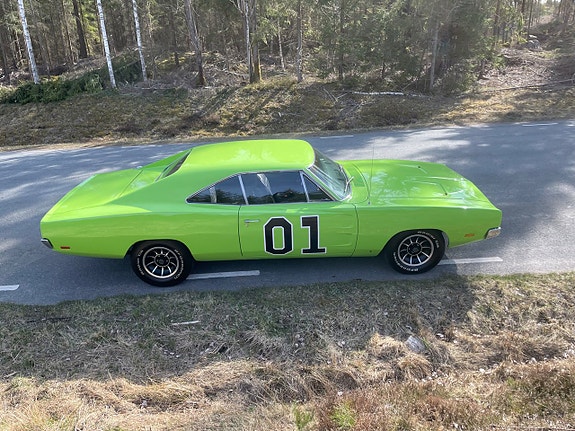 Dodge Charger 9 of 24