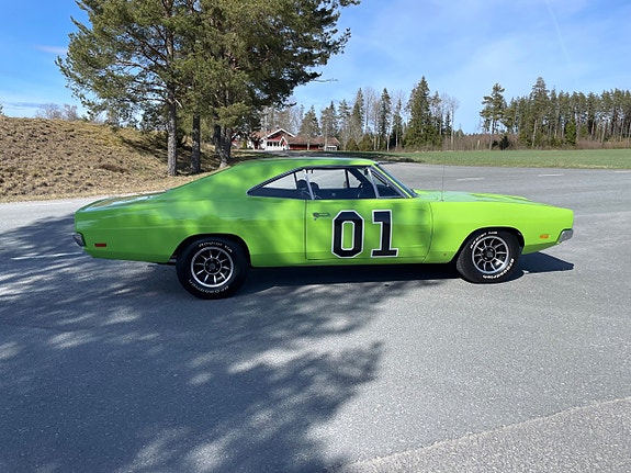 Dodge Charger 4 of 24