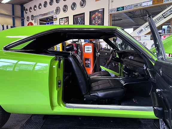 Dodge Charger 20 of 24