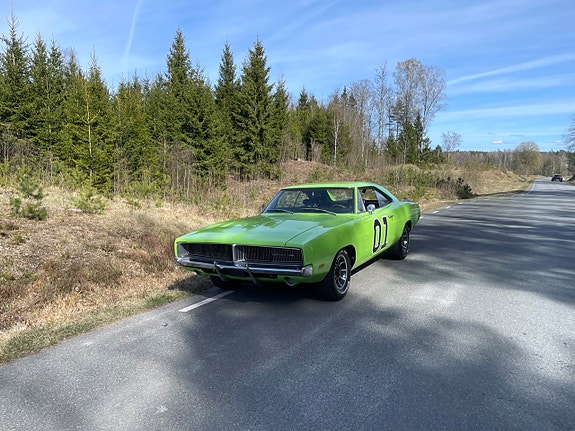 Dodge Charger 8 of 24