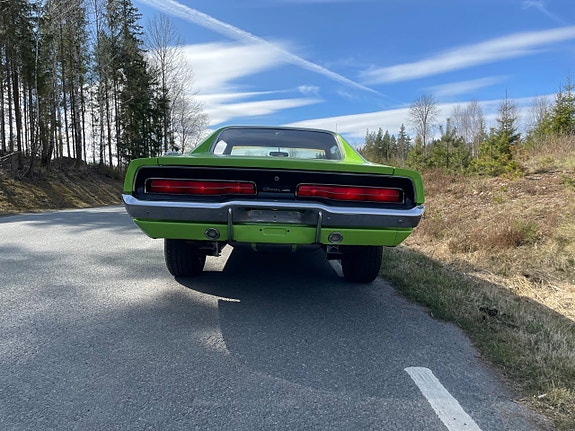 Dodge Charger 14 of 24