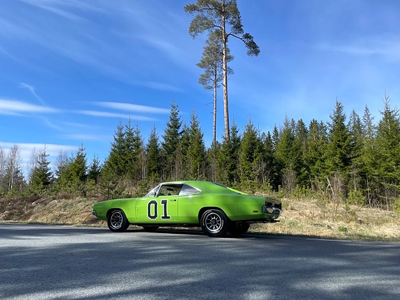 Dodge Charger 12 of 24
