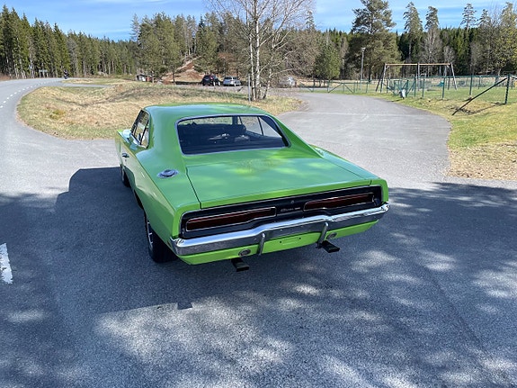 Dodge Charger 6 of 24