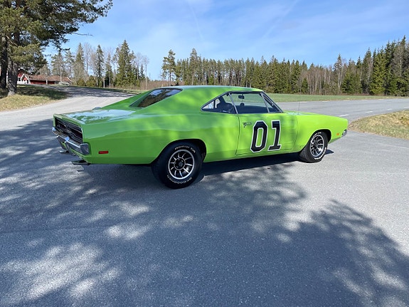Dodge Charger 5 of 24