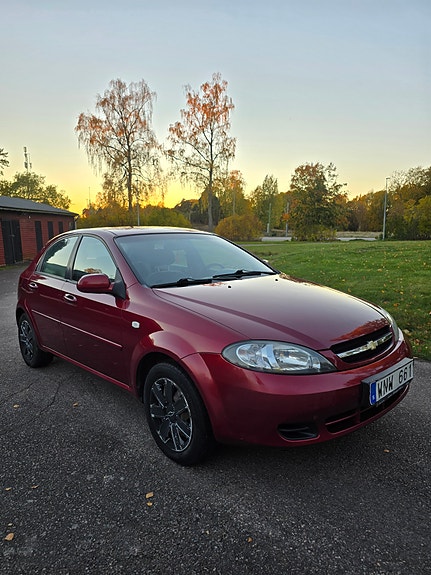 Chevrolet Lacetti 2 of 7