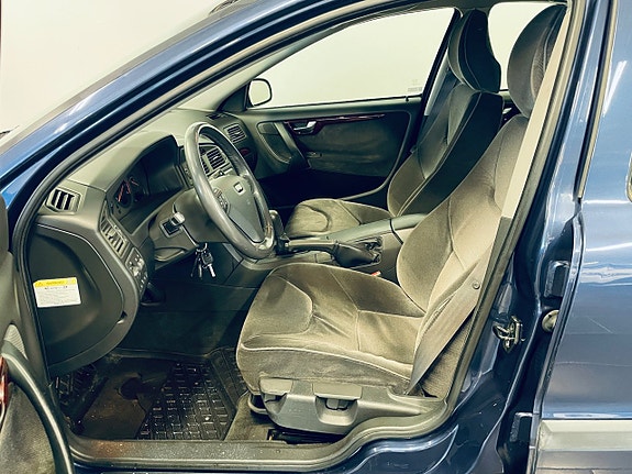 Volvo S60 7 of 10