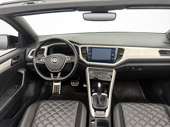 Volkswagen T-Roc 15 of 30