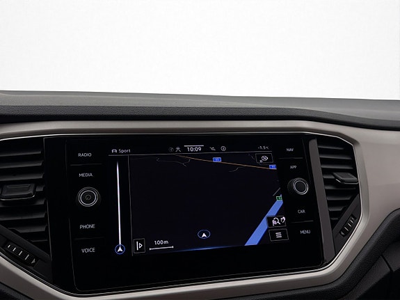 Volkswagen T-Roc 27 of 30