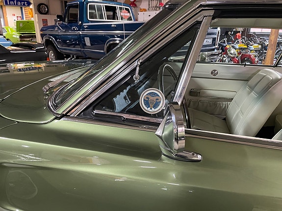 Dodge Charger 6 of 22