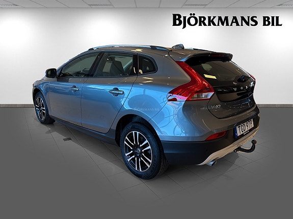 Volvo V40 Cross Country 6 of 14